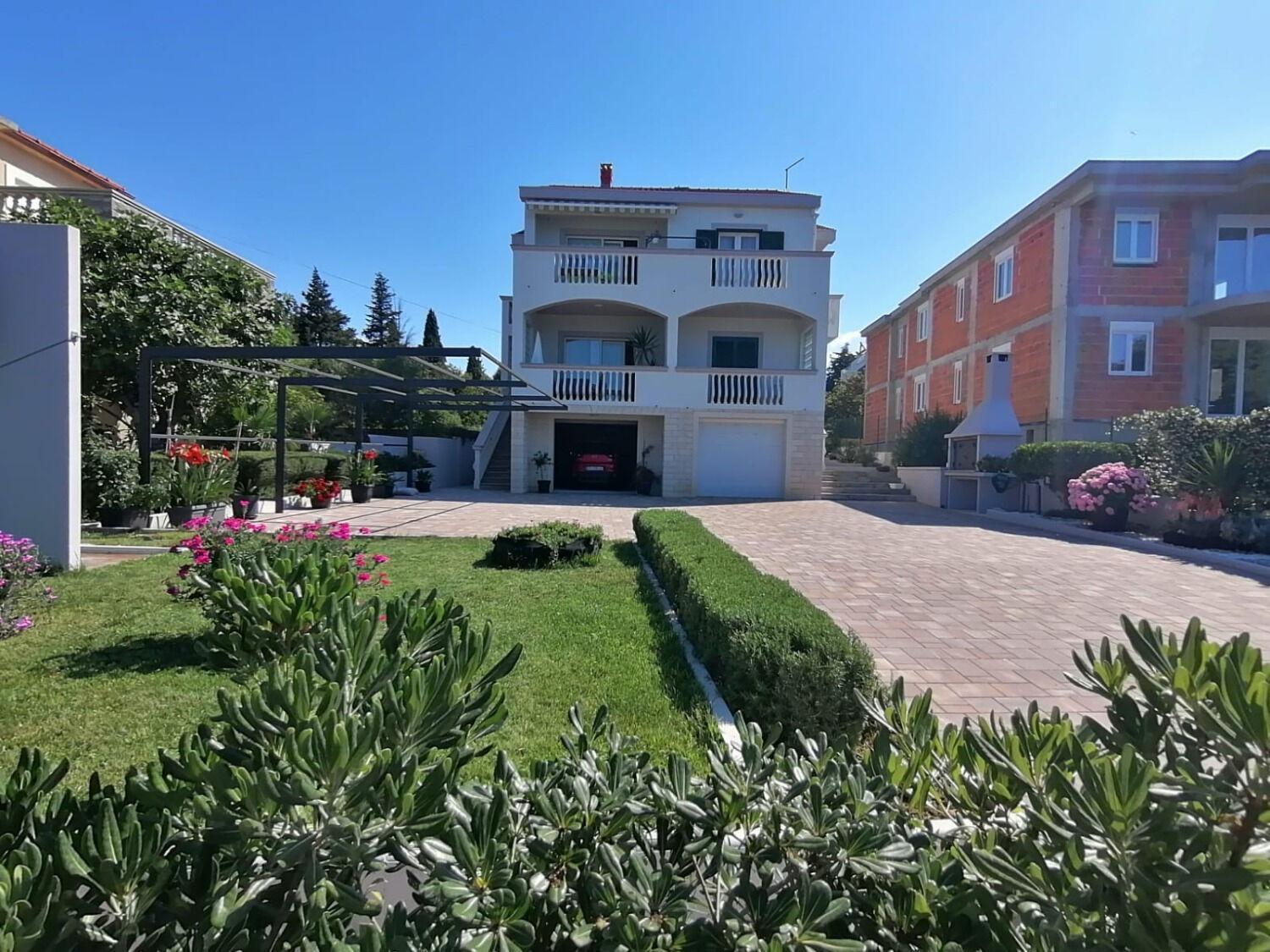 Apartments Petin 扎达尔 外观 照片